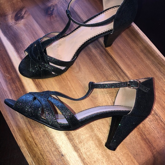 Modcloth Sparkly Green T Strap Pumps Size 8 - Picture 4 of 11